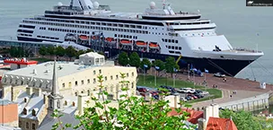 Celebrity_Cruise_Tips Pools on Celebrity cruise