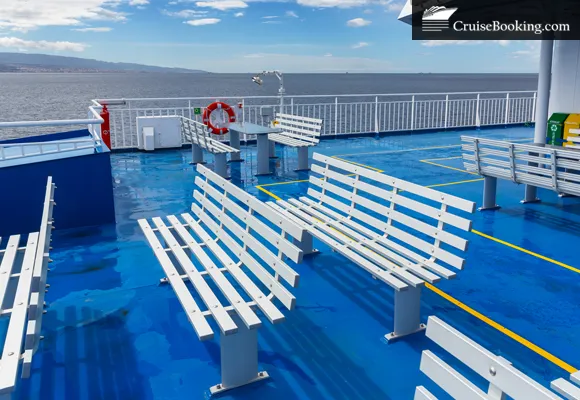 cruise ships pool deck