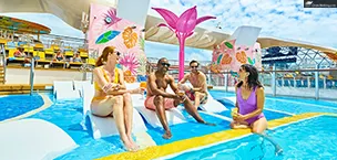 Royal Caribbean Wonder of the Seas pool