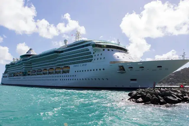 Jewel of the Seas Cruise Ship