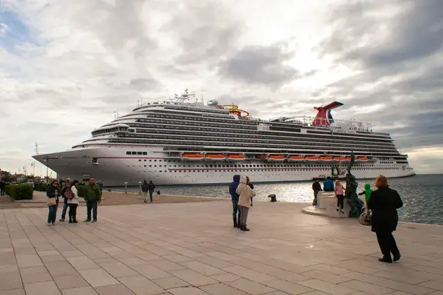 Carnival Vista Cruise Ship