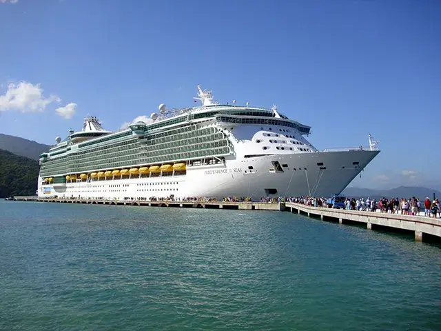 Independence of the Seas Cruise Ship