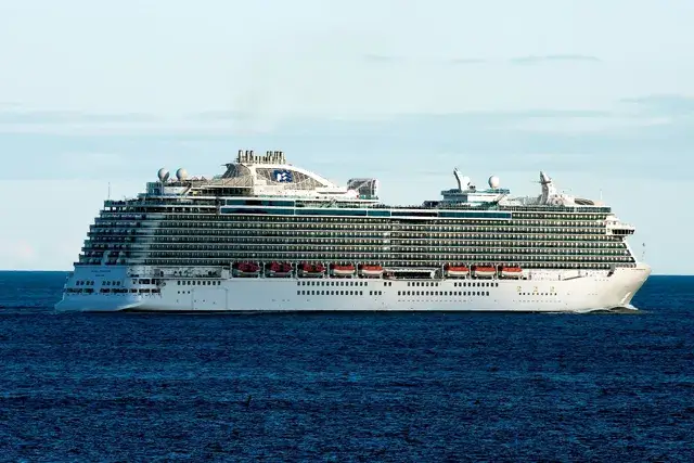 Image of the Regal Princess Cruise ship in the ocean