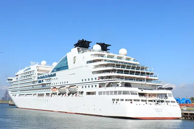 The Seabourn Ovation is operated by Seabourn Cruises
