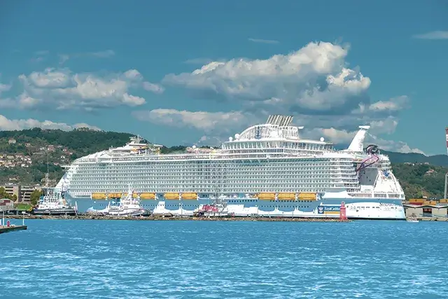 Symphony of the Seas Cruise Ship