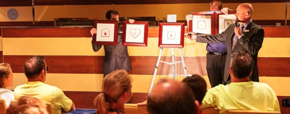 Carnival Cruise Line Art Auctions 0