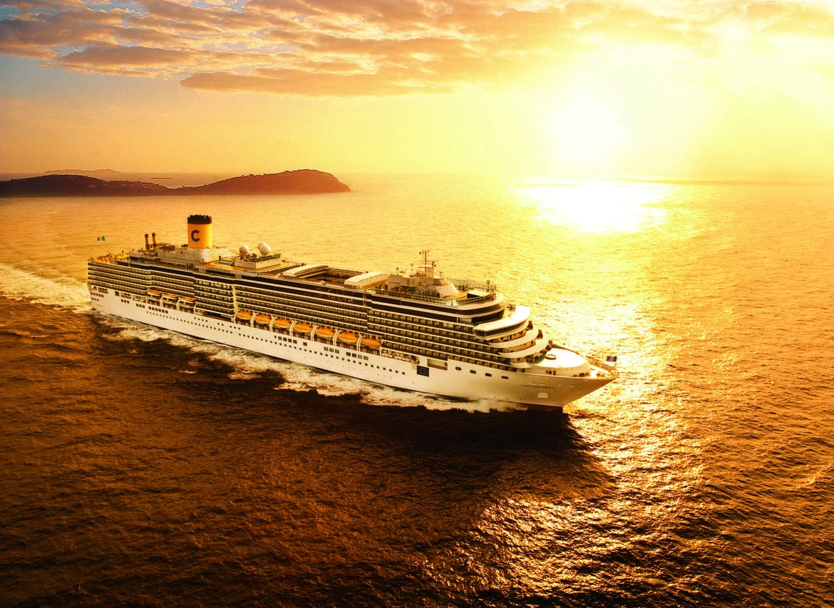 Ocean Cruise Ships