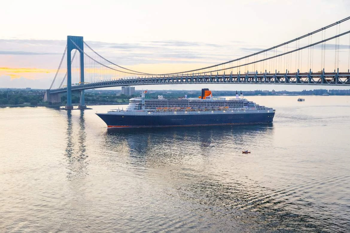 Ocean Cruise Ships