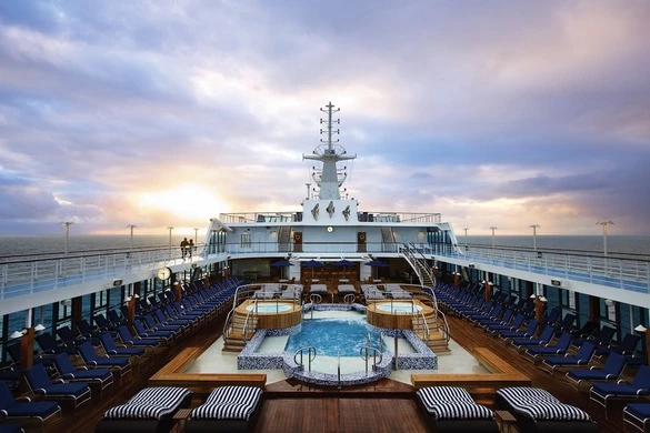 Oceania Cruises The Pool 1