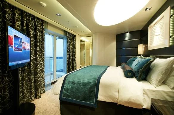 Norwegian Cruise Line Norwegian Breakaway Accommodation The Haven Deluxe Owner Suite Bedroom