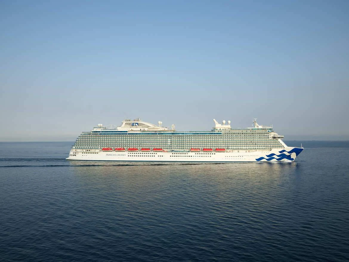 Ocean Cruise Ships