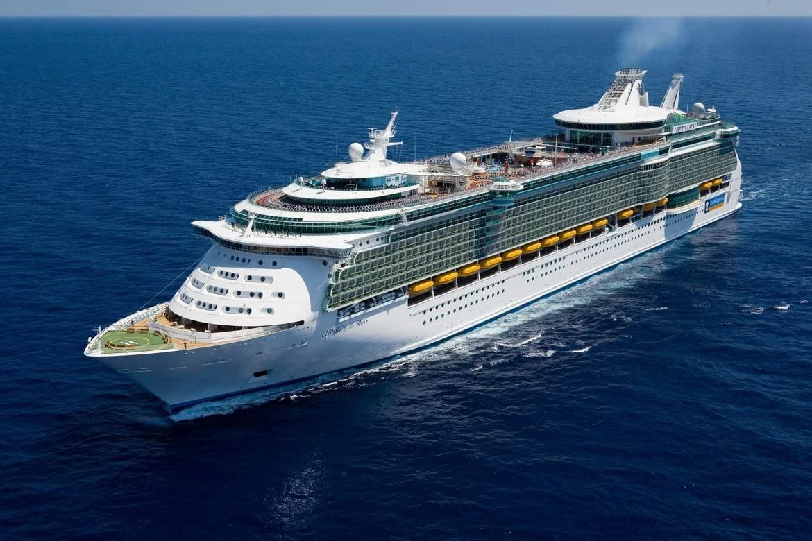 Ocean Cruise Ships