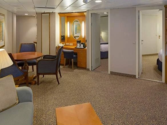 RCI Brilliance Of The Seas Owner&#39;s Suite 2 Bedroom