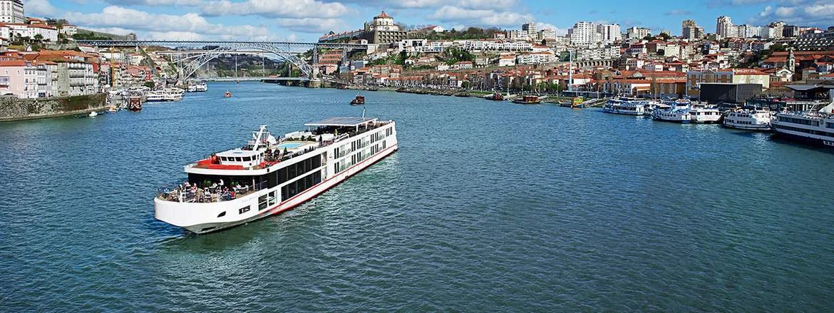 Ocean Cruise Ships