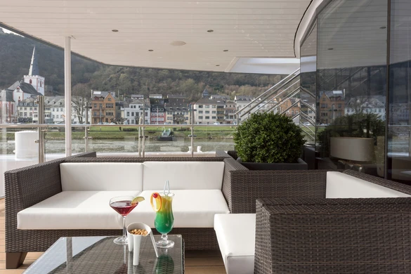 Avalon Imagery II Observation Lounge 02