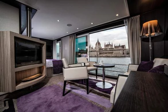 Avalon Waterways Avalon Envision Royal Suite