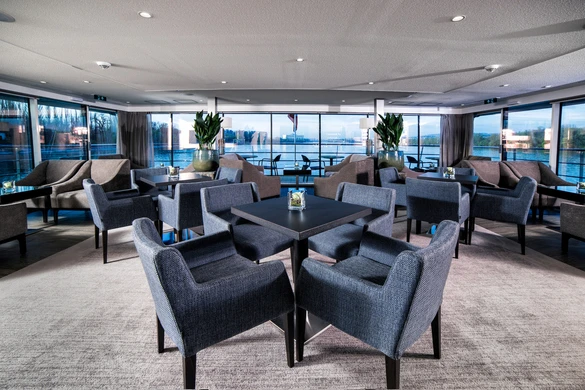 Avalon Waterways Avalon Envision Club Lounge 28