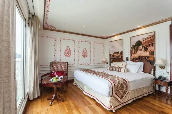 Avalon Waterways Ganges Voyager Deluxe Suite