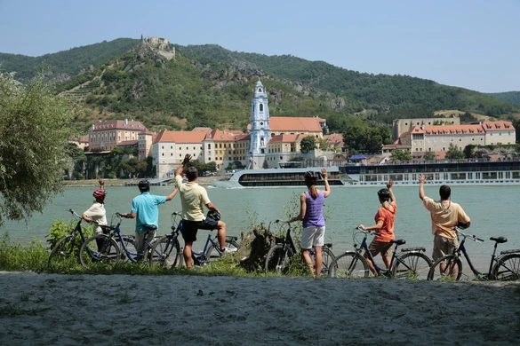 AmaWaterways AmaSerena AmaSonata AmaReina AmaPrima AmaCerto Exterior Bicycle Durnstein