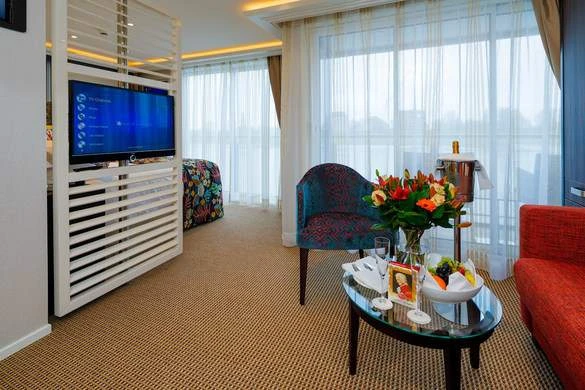 AmaWaterways AmaKristina Accommodation Suite 1