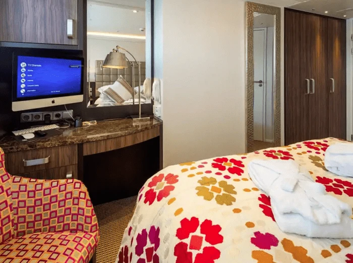 Amawaterways   Amalucia   CAT. CA Stateroom 1