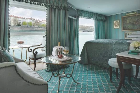 UNIWORLD Boutique River Cruises SS Catherine Accommodaion Suite 402