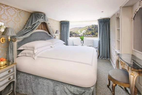 UNIWORLD Boutique River Cruises SS Maria Theresa Accommodation Stateroom Category 3 4