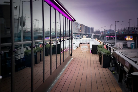 U By Uniworld The A Rooftop Lounge 4