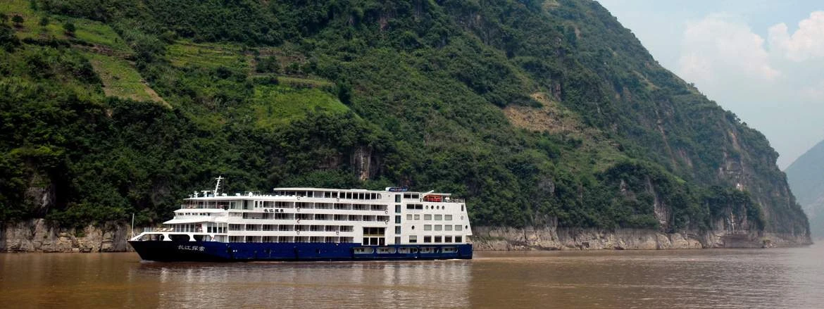 Ocean Cruise Ships