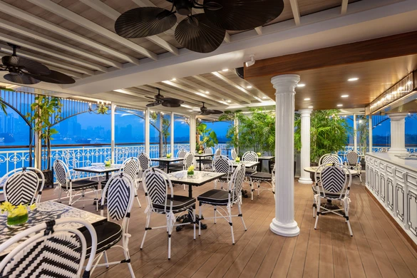 Uniworld Boutique Mekong Jewel Outdoor Lounge 1