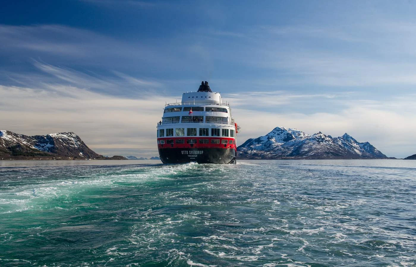 Ocean Cruise Ships