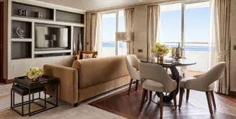 Junior Crystal Penthouse Suite (Serenity only)
