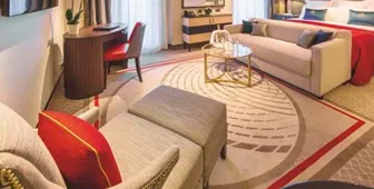 Queens Grill Suites
