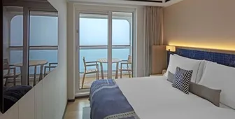 Arctic Superior Cabins