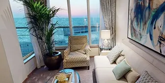 Voyager Suite