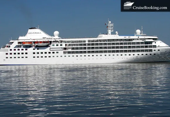 Silver Cloud Opens Cruise Season in Cartagena, Colombia